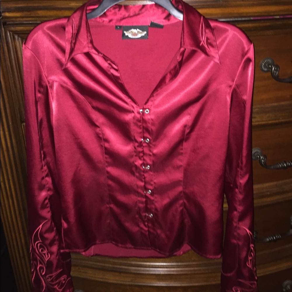 Harley Davidson Med dress shirt. 97% polyester.